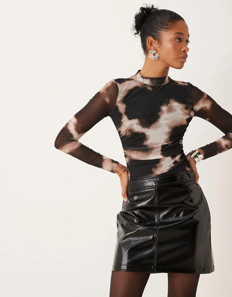  New Look Ruched Side Mesh Bodysuit In Black Pattern 