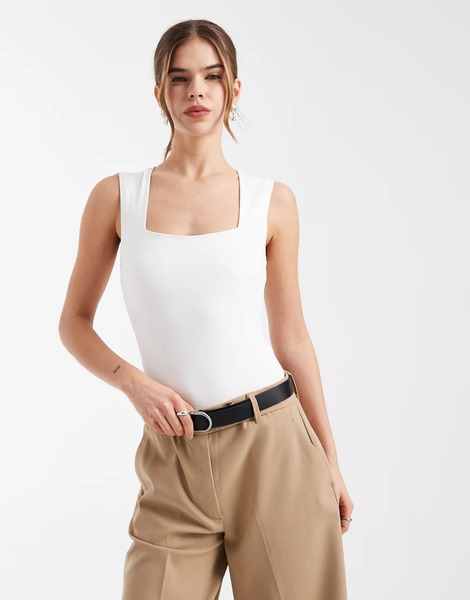  New Look Square Neck Bodysuit In White 