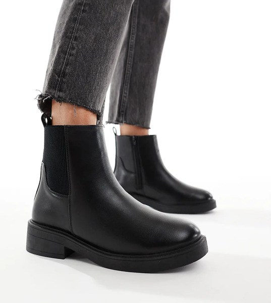  New Look Wide Fit Chelsea Boot In Black 