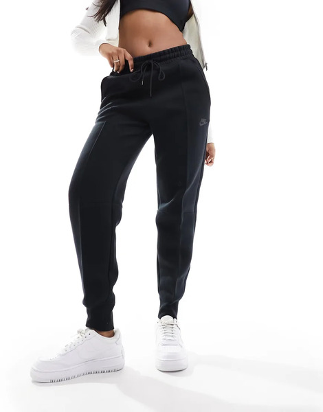  Nike Tech Fleece Joggers In Black 