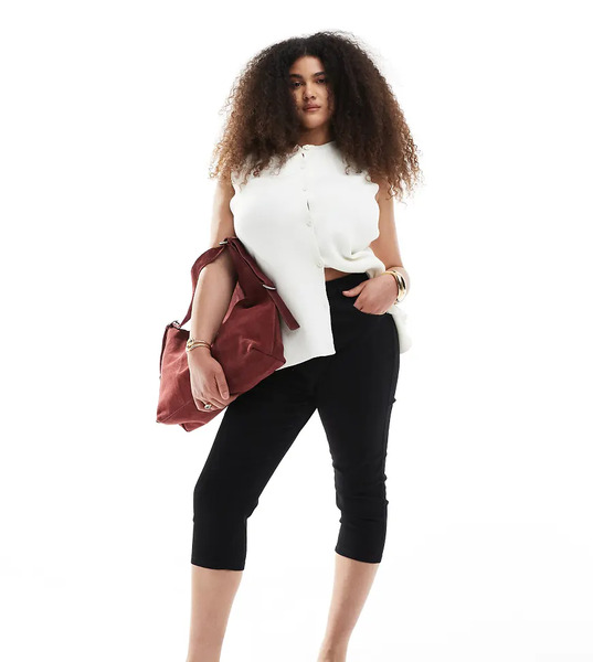  Only Curve Capri Trousers In Black 