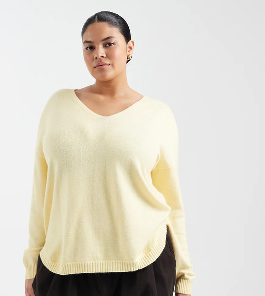  Only Curve V Neck Jumper In Light Yellow 