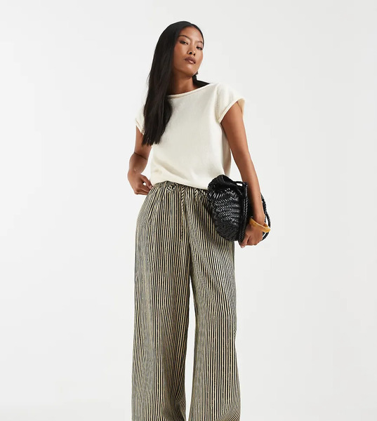  Only Petite Pull On Trousers In Black Stripes 