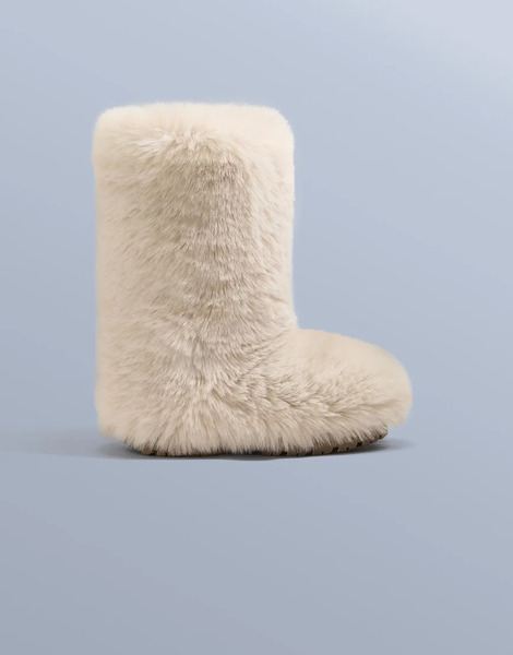  Oysho Technical Faux Fur Effect Boot In Ecru Neutral 