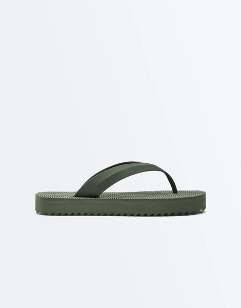  Oysho Textured Platform Beach Sandal In Khaki Green 