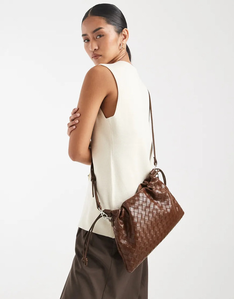  Pasq Woven Drawstring Crossbody Bag In Dark Brown 