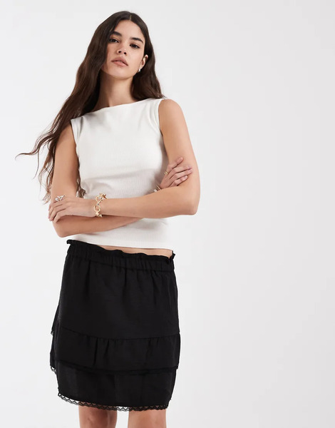  Pieces Tiered Mini Skirt In Black 