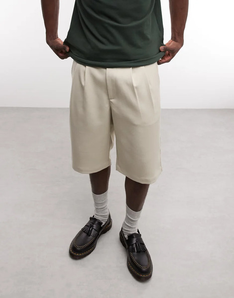  Prohibited Tailored Pleated Shorts In Ecru Neutral 
