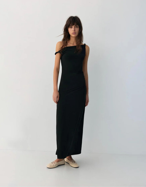  Pull & Bear Asymmetric Midi Dress In Black 