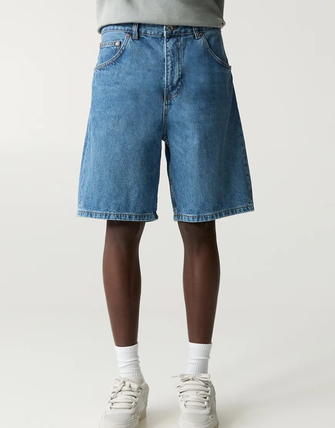  Pull & Bear Baggy Denim Bermuda Shorts In Medium Blue 