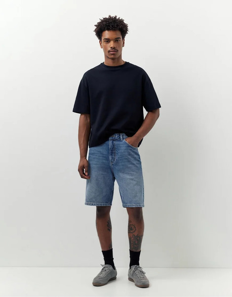  Pull & Bear Baggy Denim Bermuda Shorts In Medium Blue 