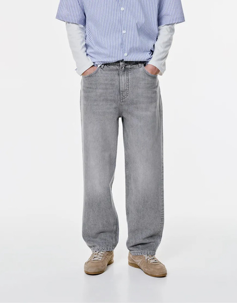  Pull & Bear Baggy Jeans In Light Grey 