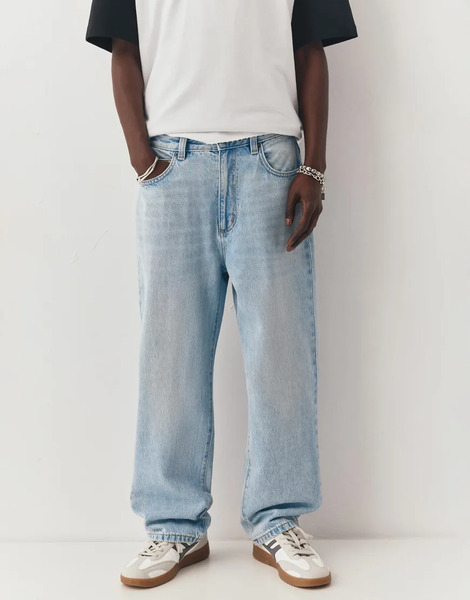  Pull & Bear Baggy Jeans In Pale Indigo Blue 