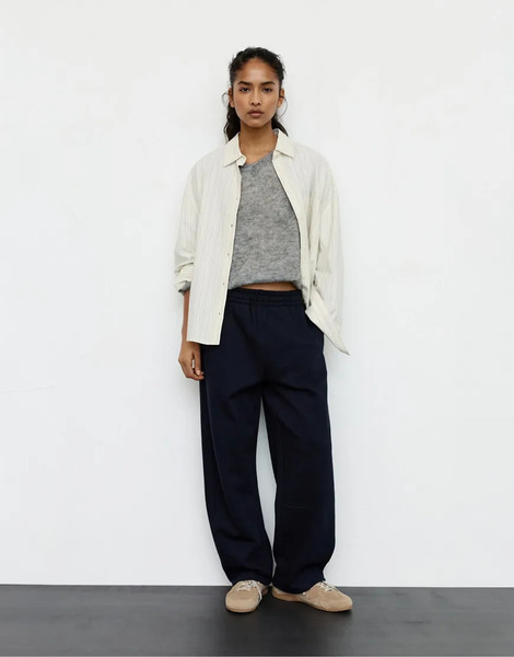  Pull & Bear Balloon Fit Tracksuit Bottoms In Navy 