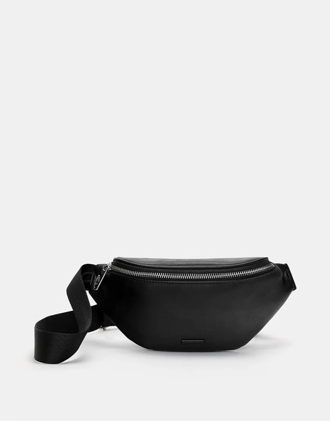  Pull & Bear Belt Bag In Black 