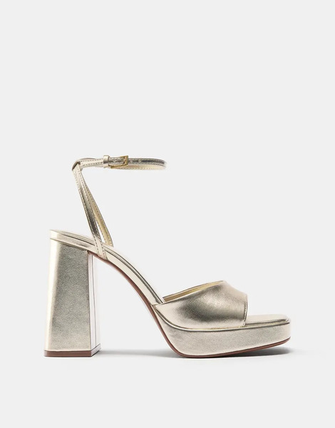  Pull & Bear Block Heel Sandals In Gold Multi 