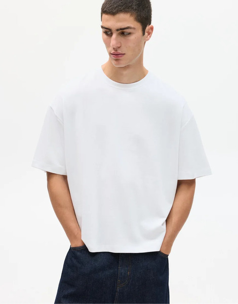  Pull & Bear Boxy Oversized T Shirt In White 