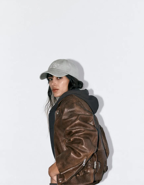 Pull & Bear Brooklyn Embroidered Cap In Grey 