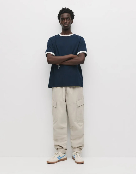  Pull & Bear Cargo Joggers In Ice White 