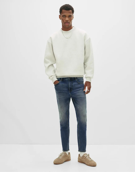  Pull & Bear Carrot Fit Jeans In Washed Blue Navy 