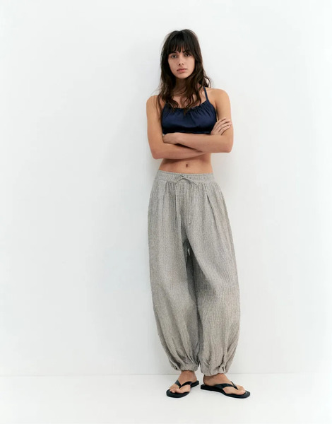  Pull & Bear Check Sarouel Trousers In Ice White 