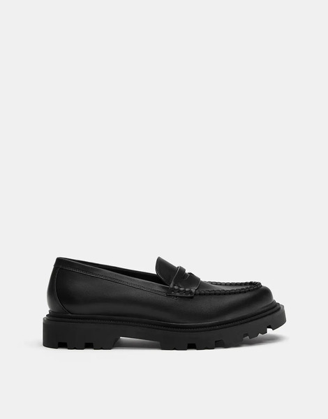  Pull & Bear Chunky Sole Loafers In Black 