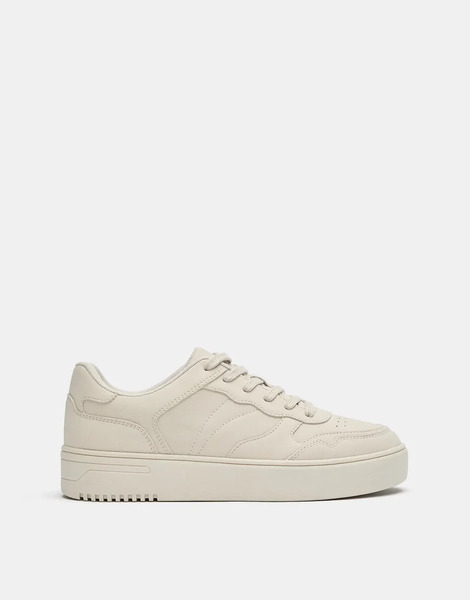  Pull & Bear Chunky Sole Trainers In Ecru White 