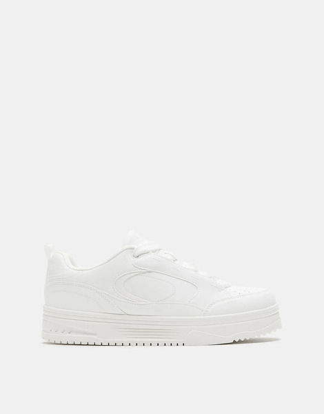  Pull & Bear Chunky Sole Trainers In White 