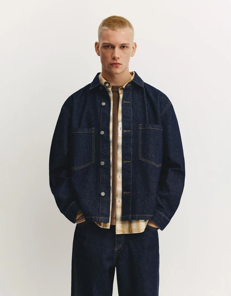 Pull & Bear Denim Shirt With Pockets In Navy 