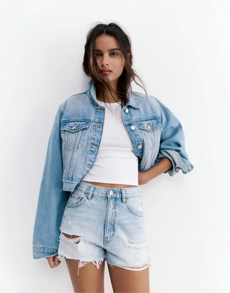  Pull & Bear Denim Shorts With Frayed Hems In Pale Blue 