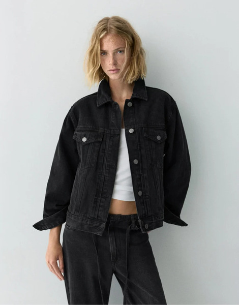  Pull & Bear Denim Trucker Jacket In Black 