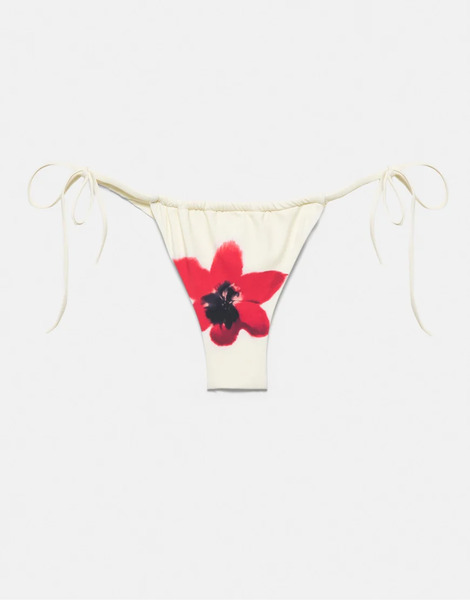  Pull & Bear Floral Bikini Bottoms In Red 