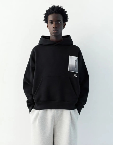  Pull & Bear Graphic Hoodie In Black 