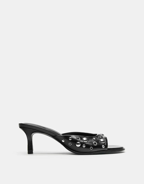  Pull & Bear Heeled Mule Sandals With Studs In Black 