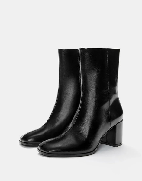  Pull & Bear High Heel Ankle Boots In Black 