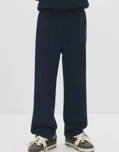  Pull & Bear Joggers In Navy 
