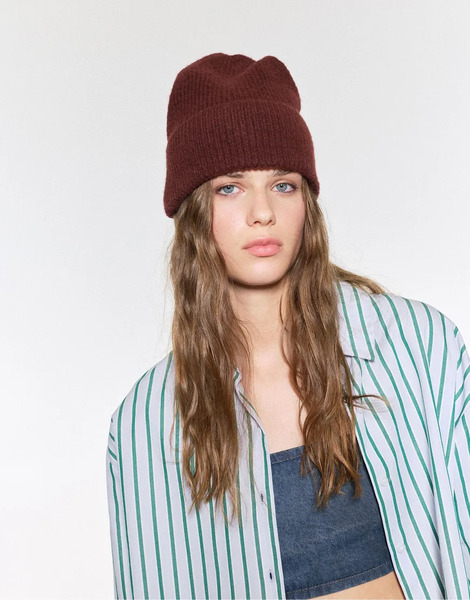  Pull & Bear Knit Beanie In Maroon Red 