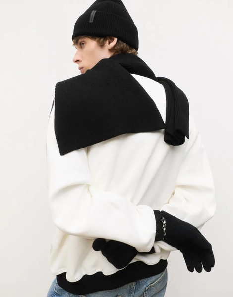  Pull & Bear Knit Gloves In Black 