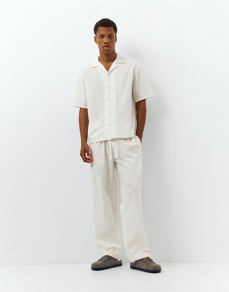  Pull & Bear Linen Blend Trousers In White 