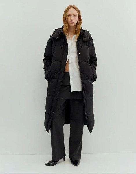  Pull & Bear Long Puffer Jacket In Black 