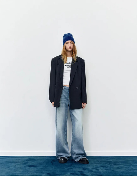  Pull & Bear Loose Oversize Jeans In Medium Blue 