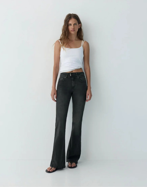  Pull & Bear Low Rise Bootcut Jeans In Black 