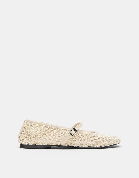  Pull & Bear Mesh Ballerinas In Ecru White 