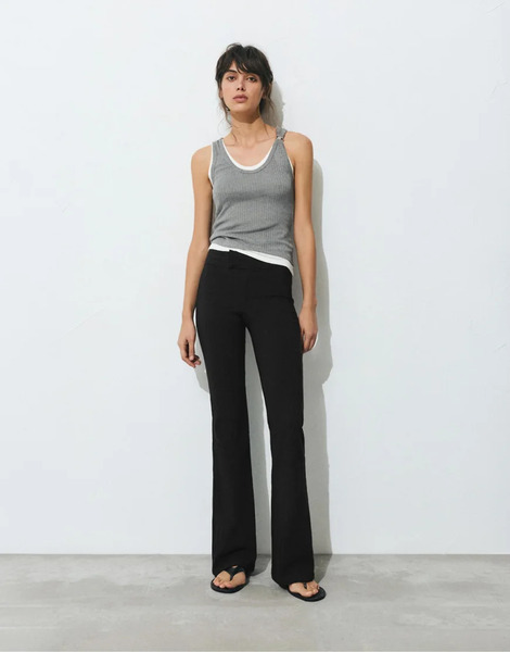  Pull & Bear Mid Waist Flared Trousers In Black 