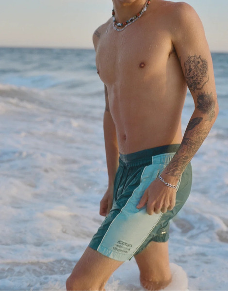  Pull & Bear Panelled Swimming Trunks In Green 