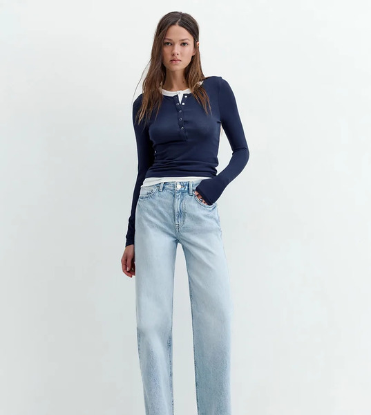  Pull & Bear Petite Straight Leg Jeans In Light Blue 