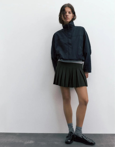  Pull & Bear Pleated Mini Skirt In Black 
