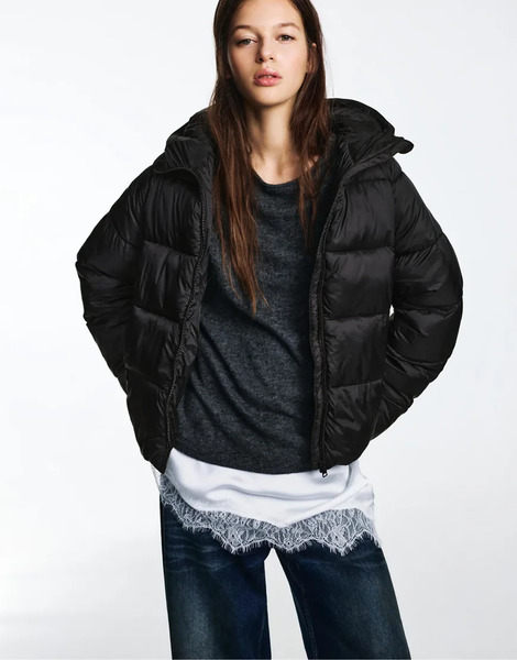  Pull & Bear Puffer Jacket In Black 
