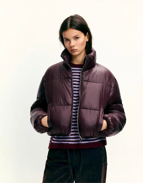  Pull & Bear Puffer Jacket With A Shimmery Finish In Burgundy Red 