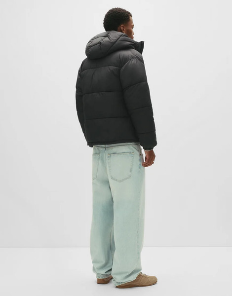  Pull & Bear Puffer Jacket With Hood In Black 